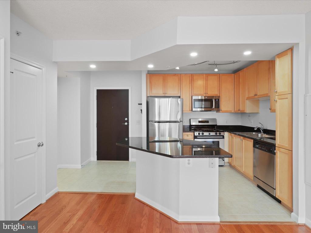 851 N GLEBE ROAD N 1521