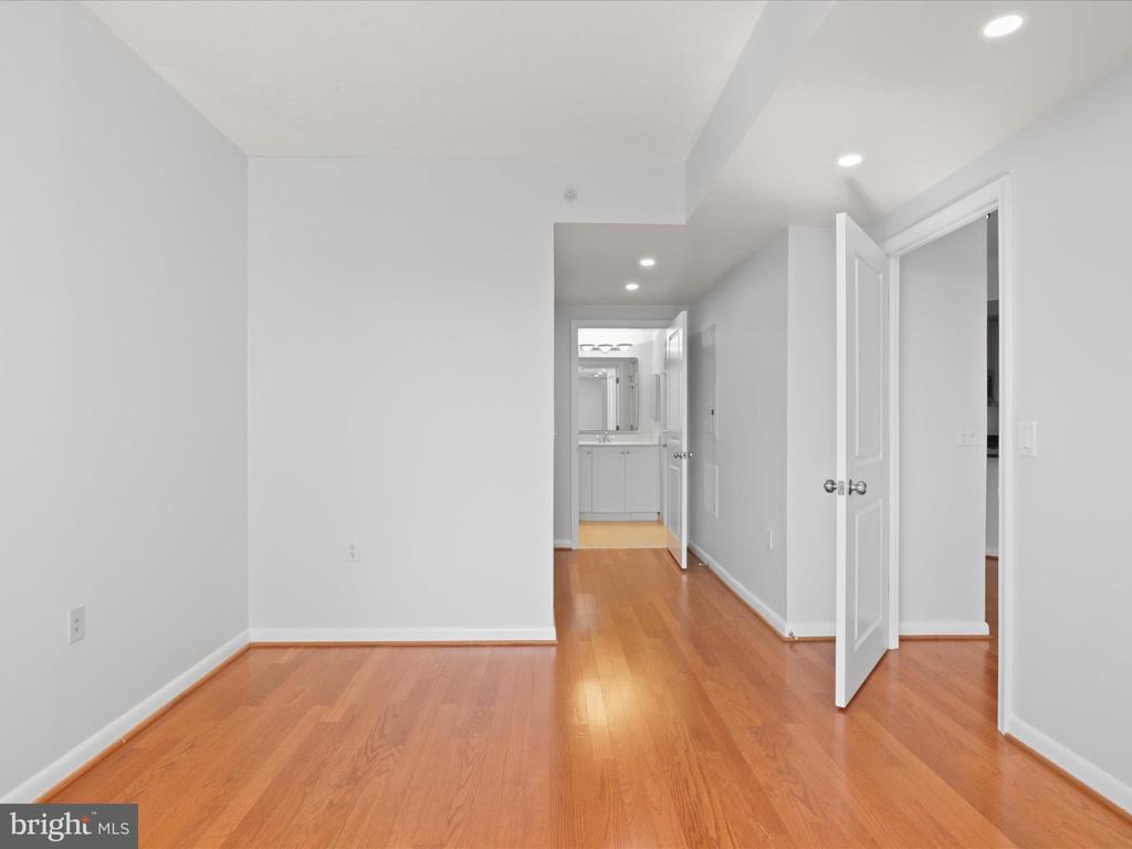 851 N GLEBE ROAD N 1521