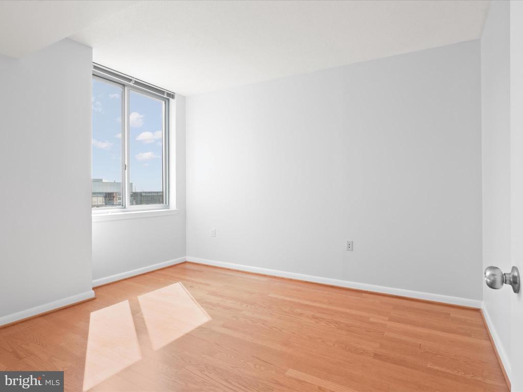 851 N GLEBE ROAD N 1521