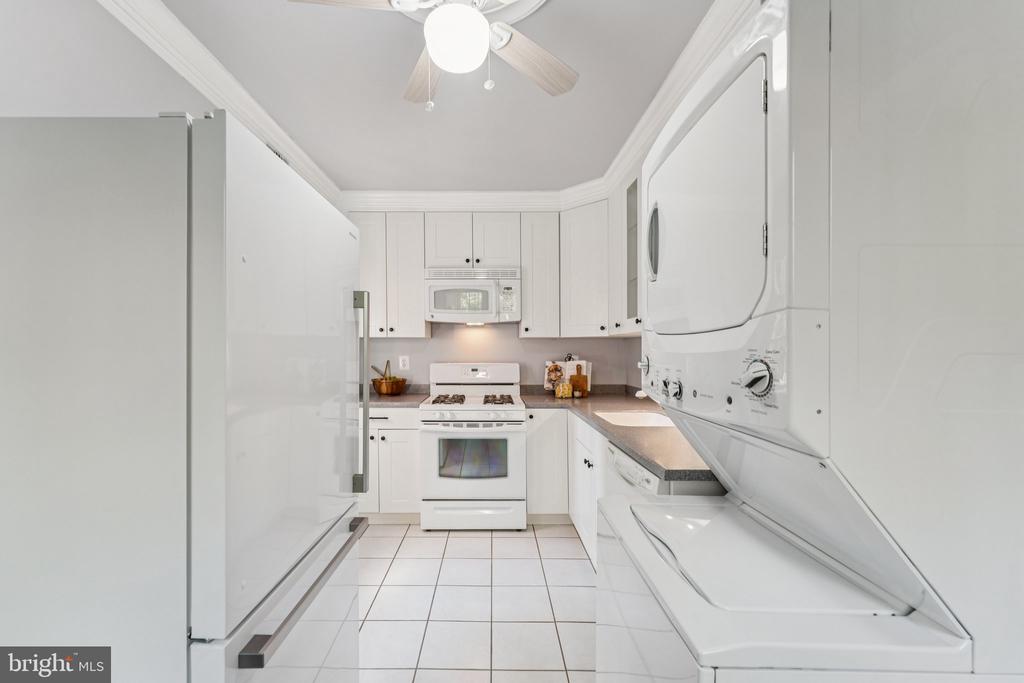 1501 S EDGEWOOD STREET S 565