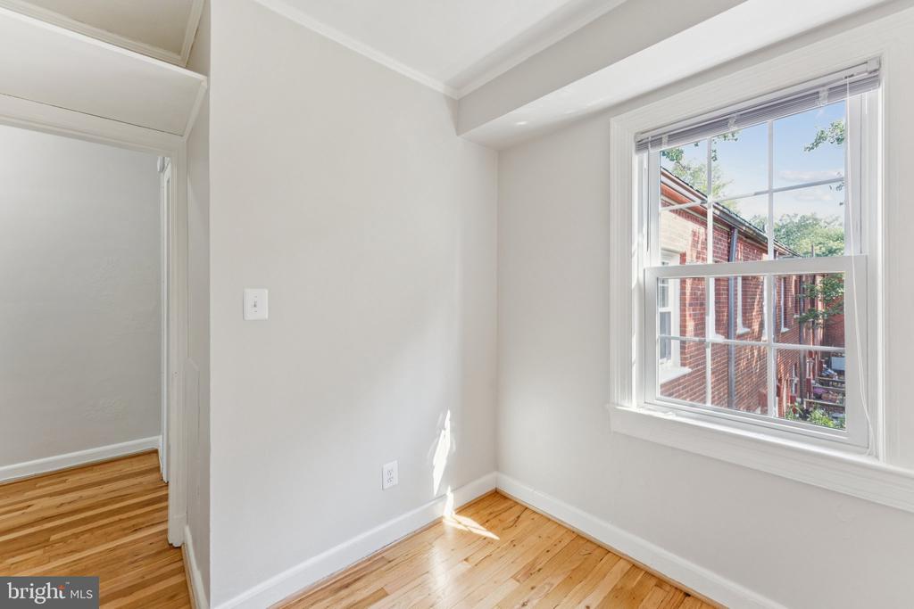 1501 S EDGEWOOD STREET S 565