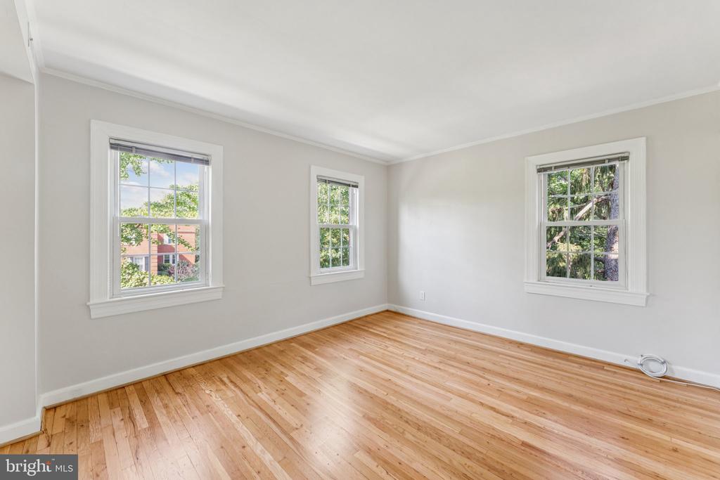 1501 S EDGEWOOD STREET S 565