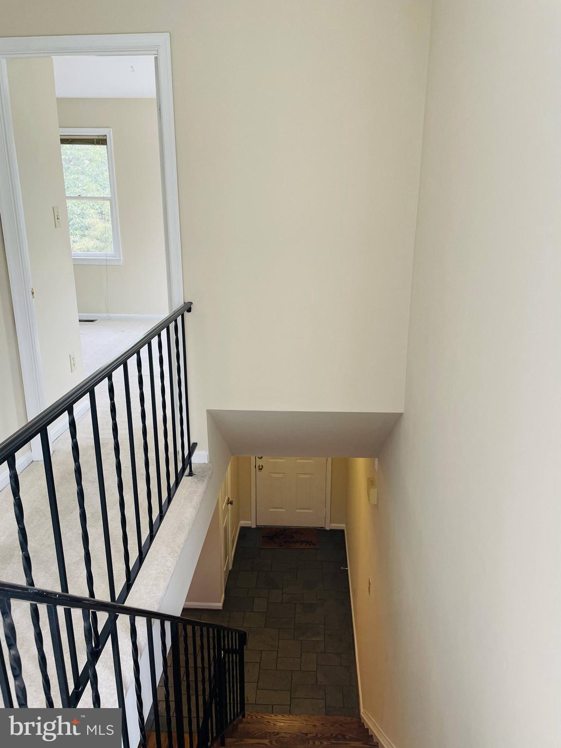 1190 N VERMONT STREET