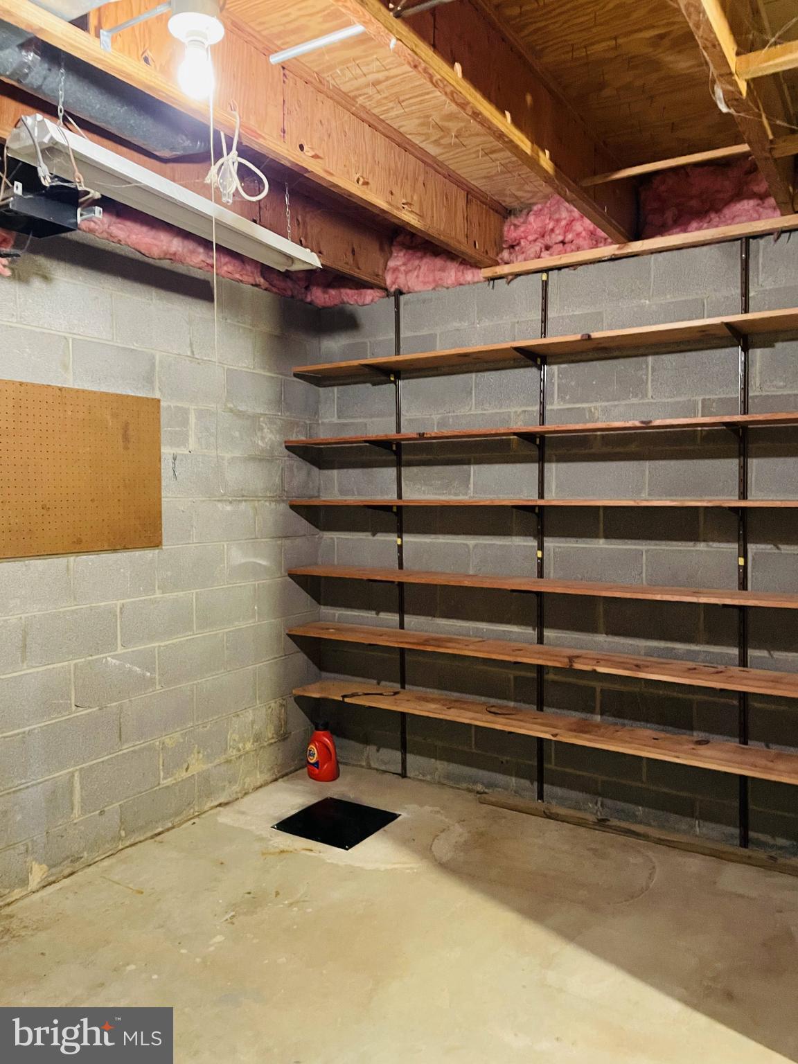 1190 N VERMONT STREET