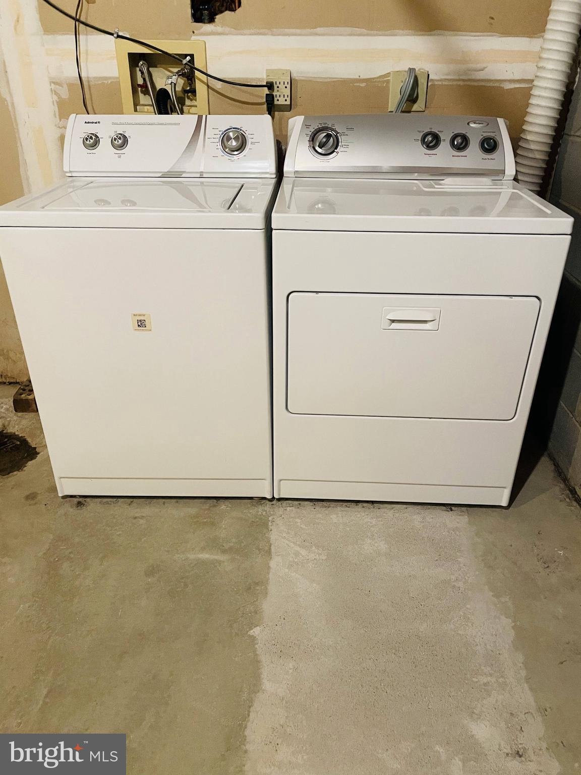 1190 N VERMONT STREET