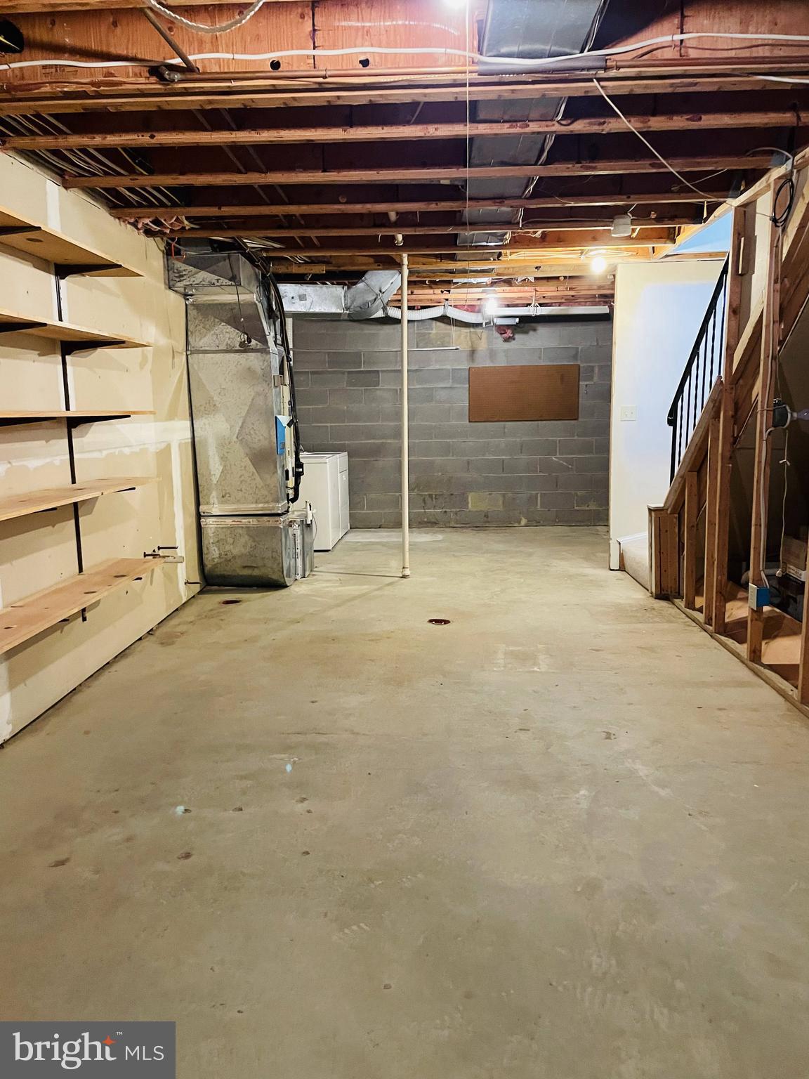 1190 N VERMONT STREET