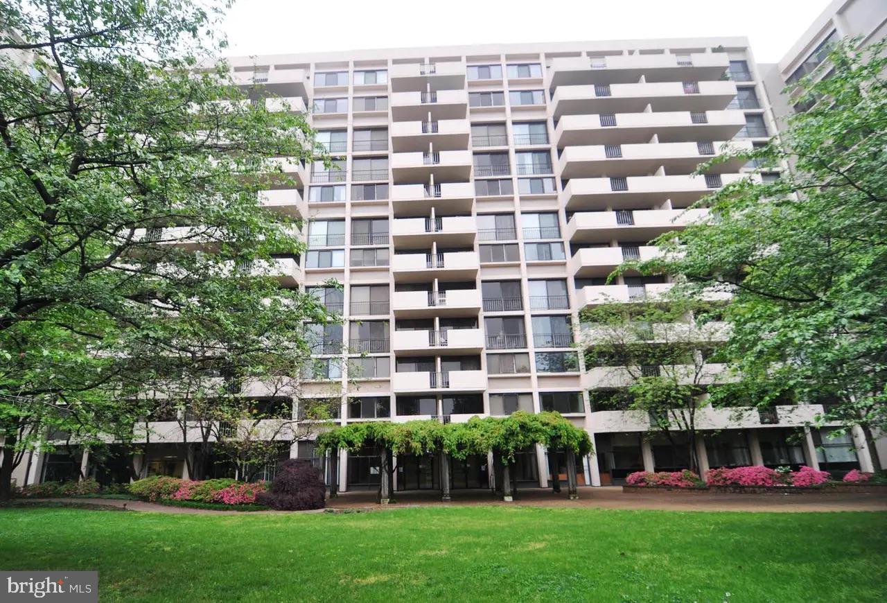 4141 N HENDERSON ROAD 322