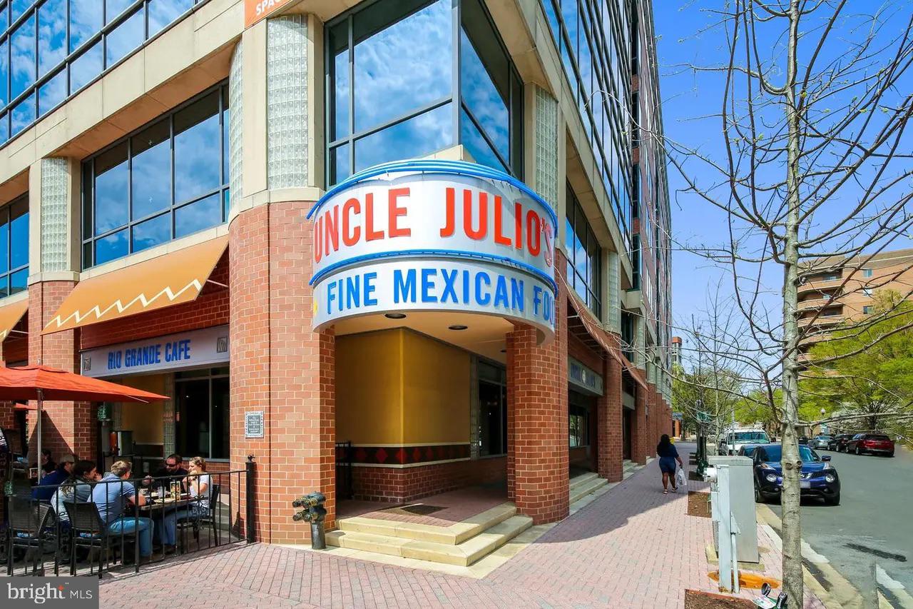 4141 N HENDERSON ROAD 322