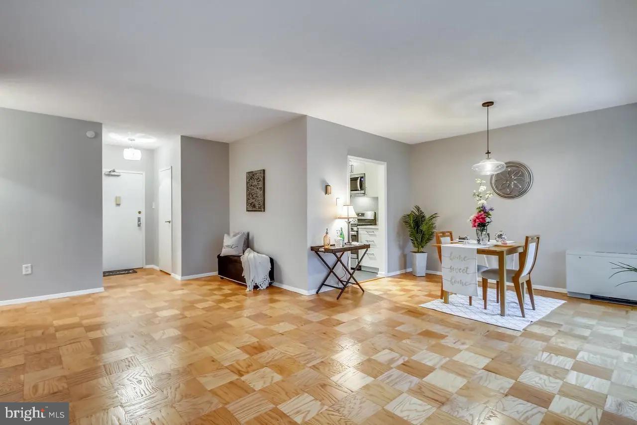 4141 N HENDERSON ROAD 322