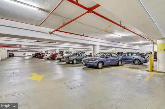 4141 N HENDERSON ROAD 322