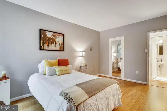 4141 N HENDERSON ROAD 322