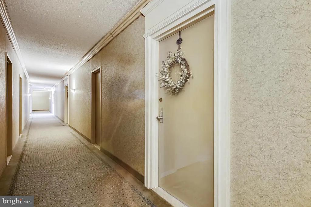 4141 N HENDERSON ROAD 322