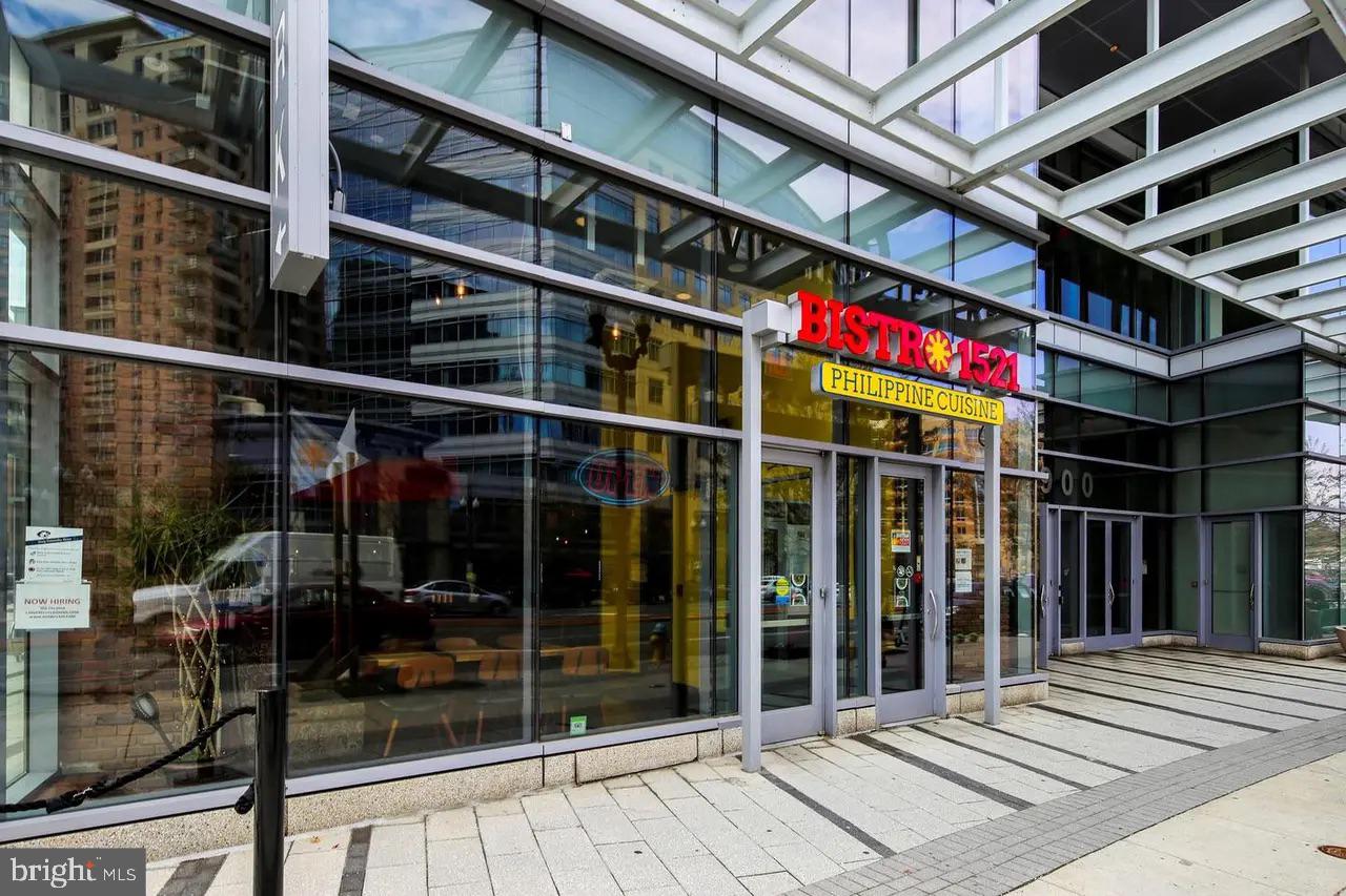 4141 N HENDERSON ROAD 322