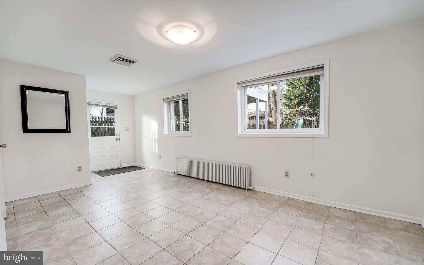 114 N CLEVELAND STREET N