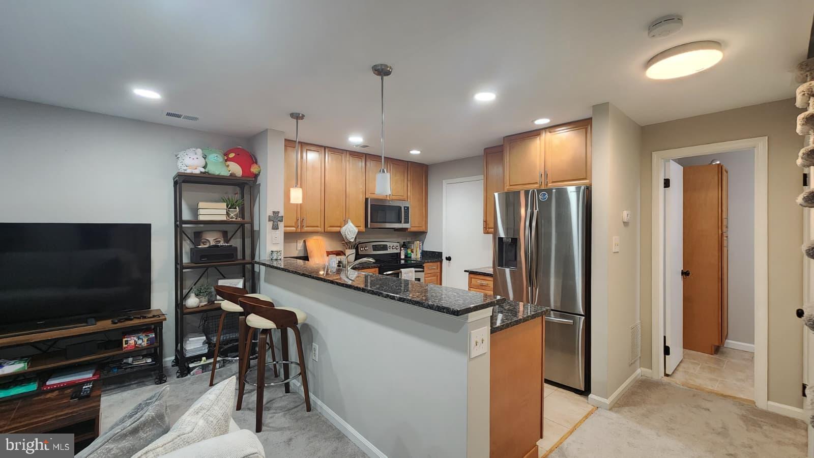 2113 N MONROE STREET N 4