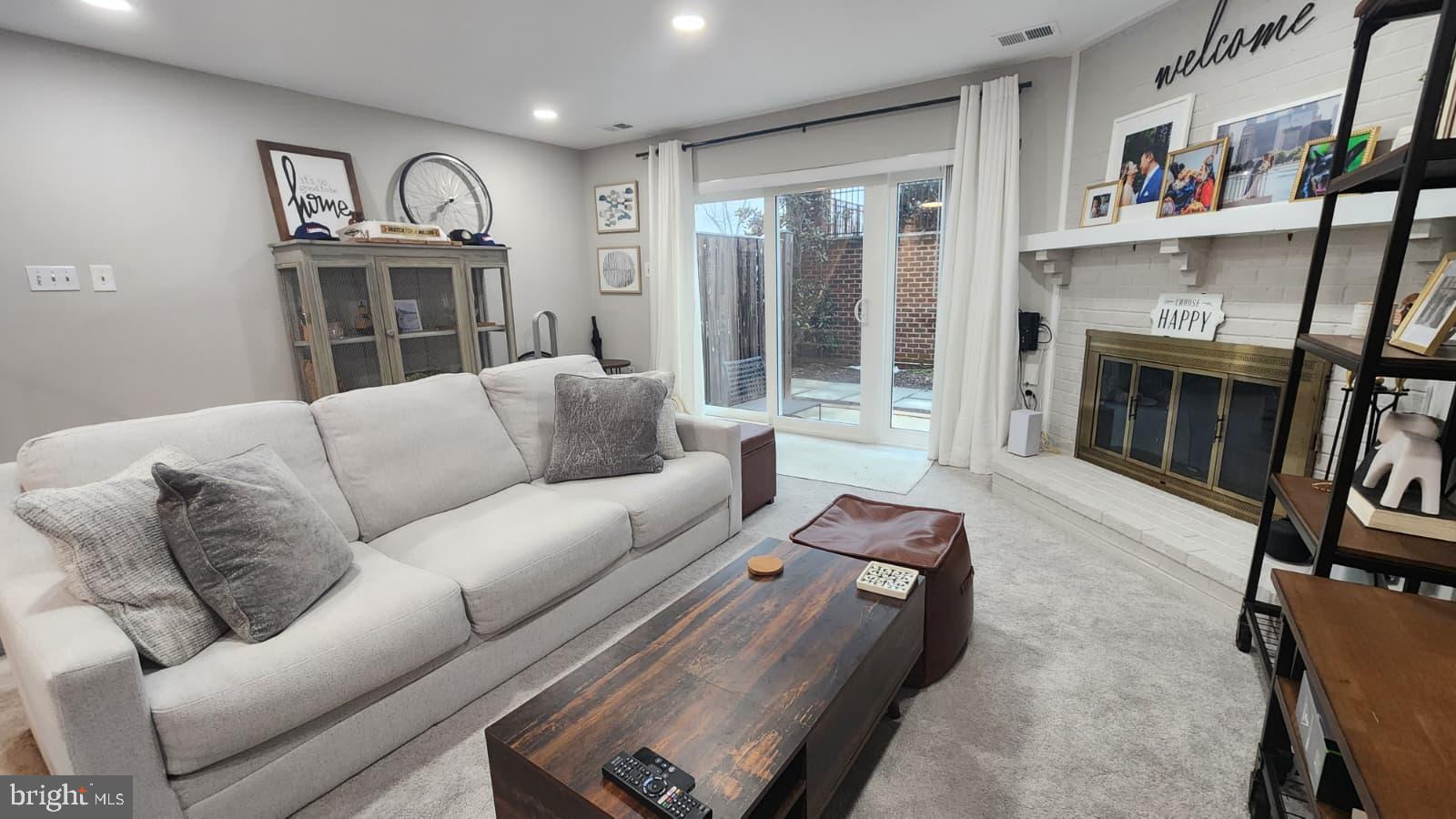 2113 N MONROE STREET N 4