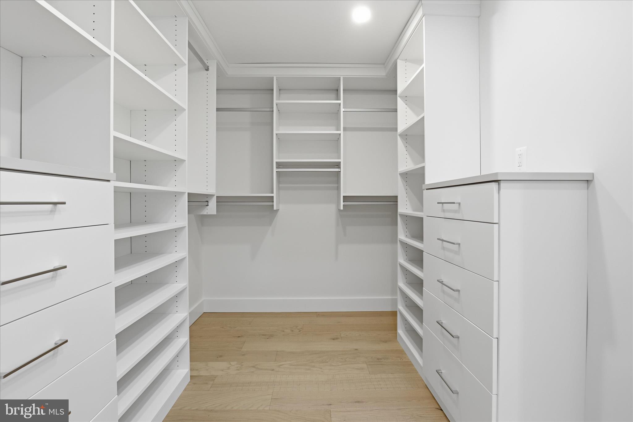 4000 N RICHMOND STREET