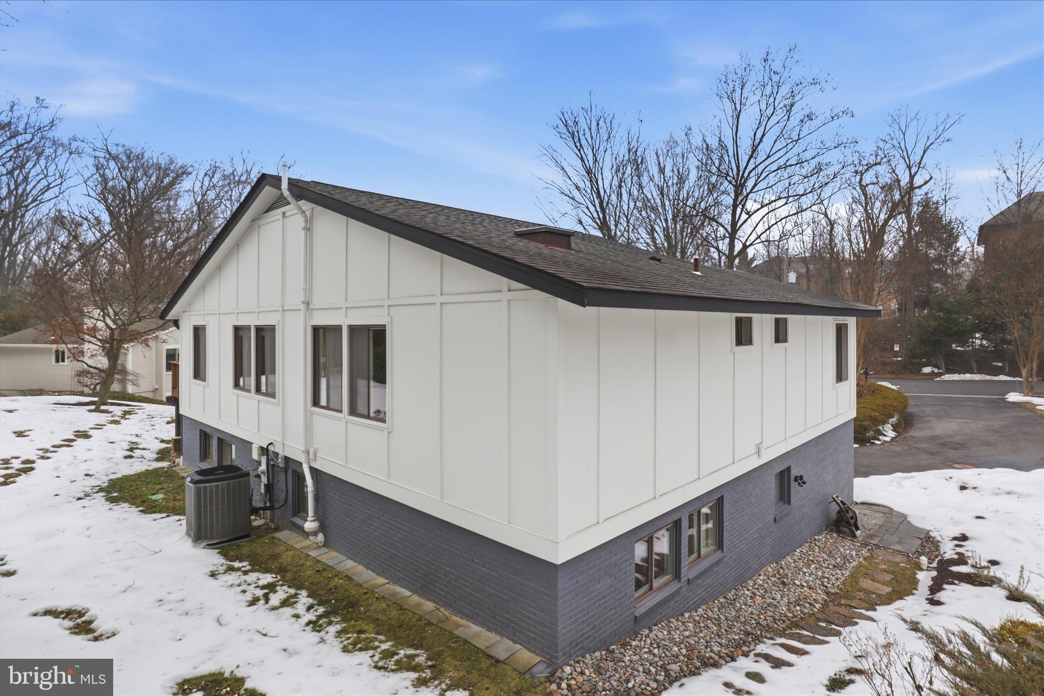 4000 N RICHMOND STREET