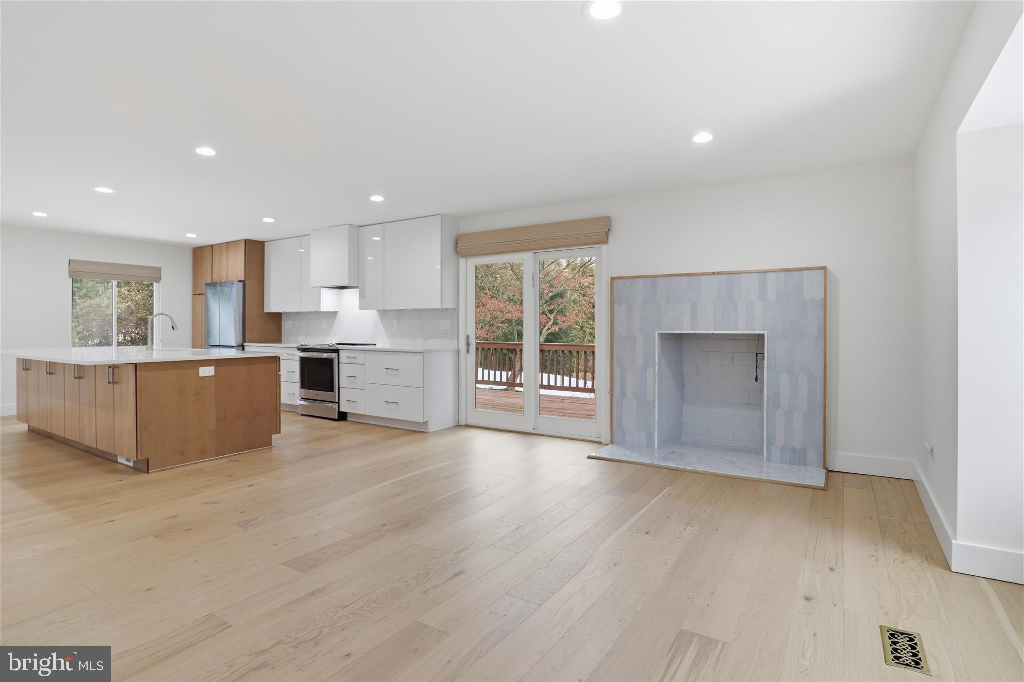 4000 N RICHMOND STREET