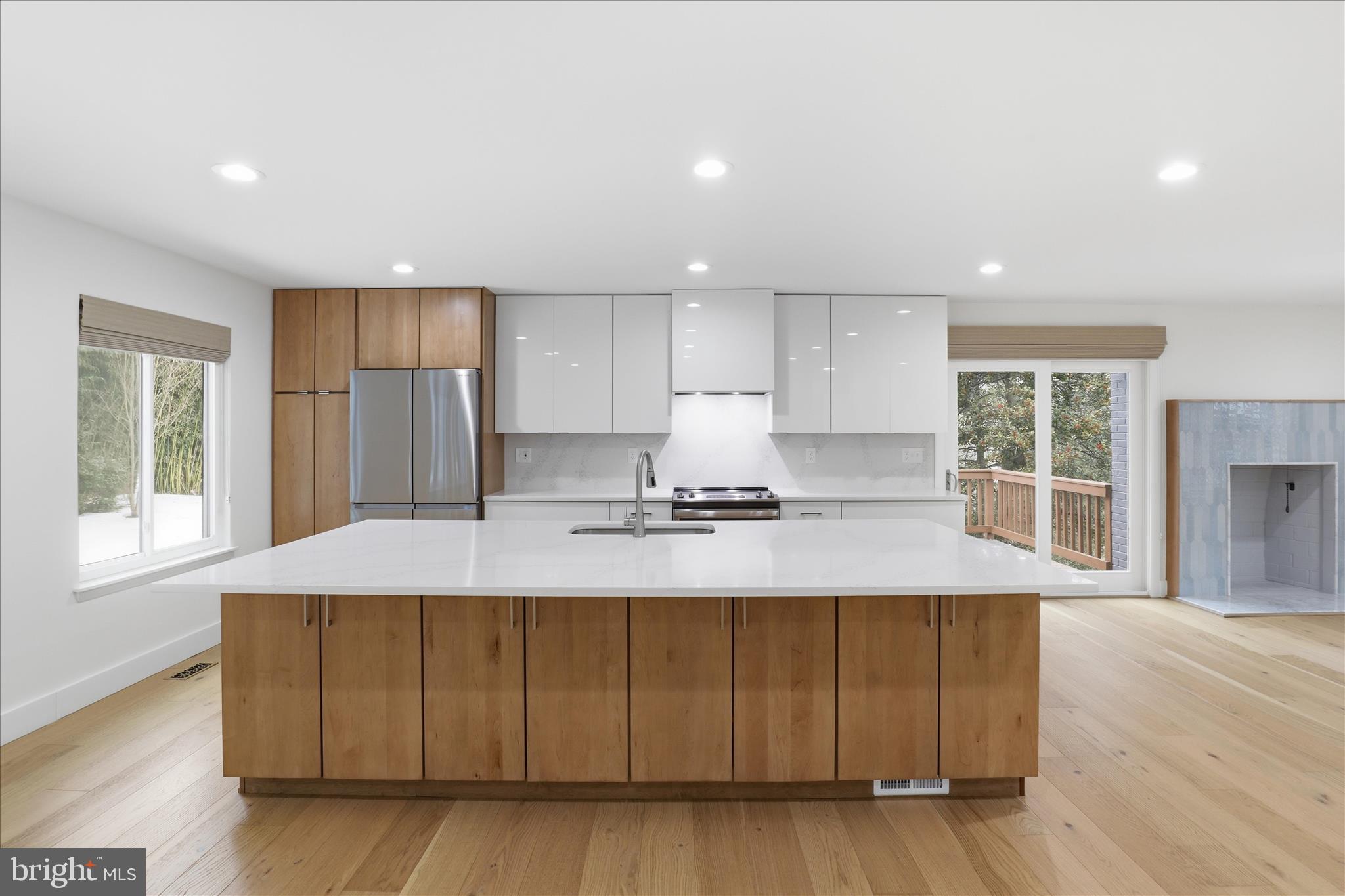 4000 N RICHMOND STREET