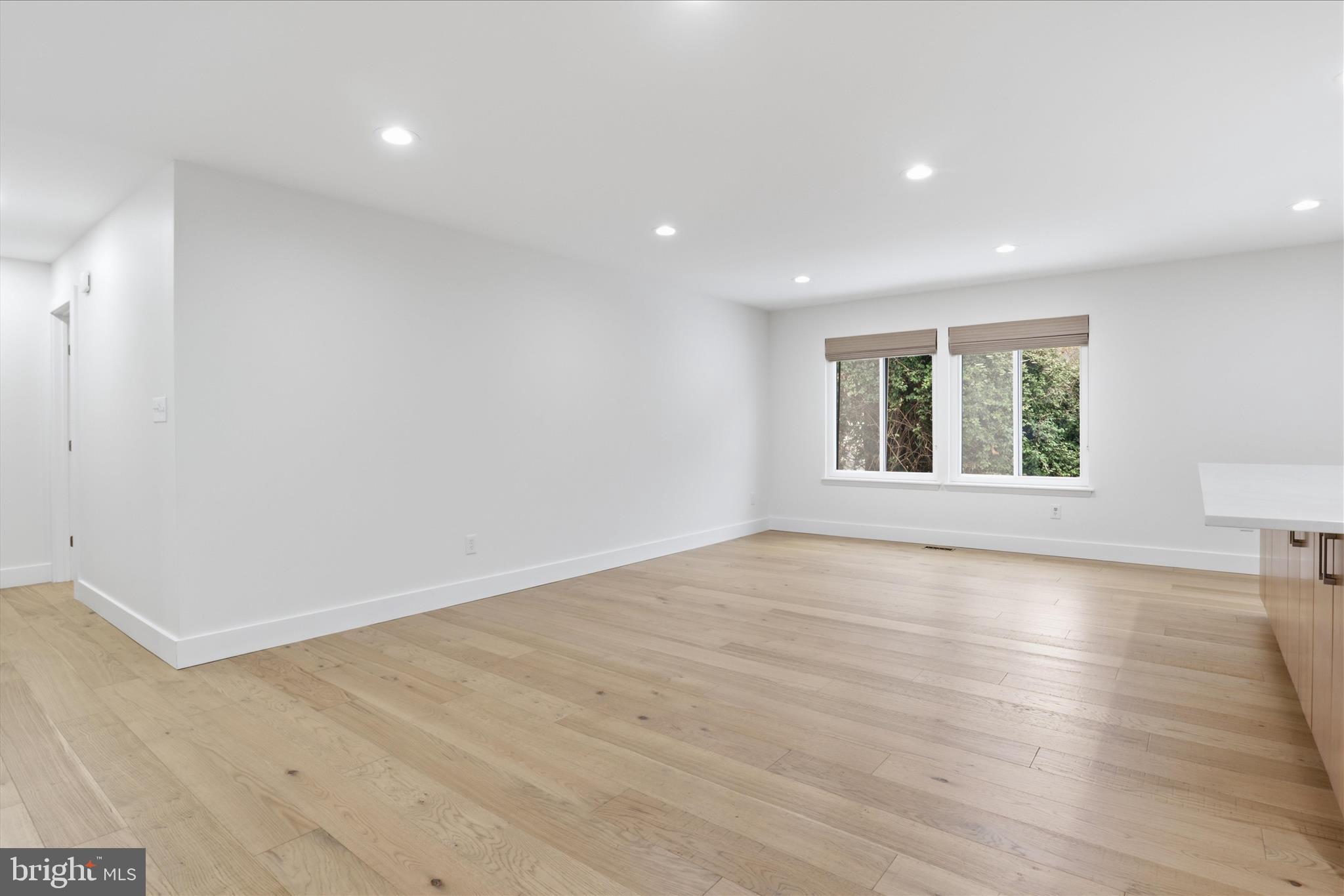 4000 N RICHMOND STREET