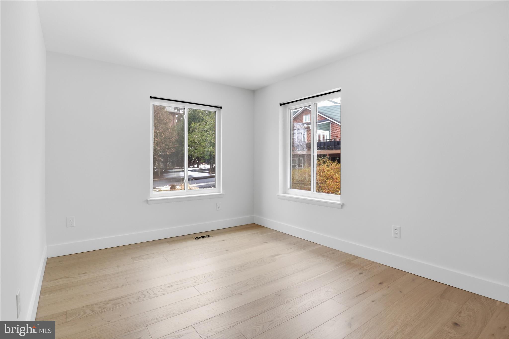 4000 N RICHMOND STREET