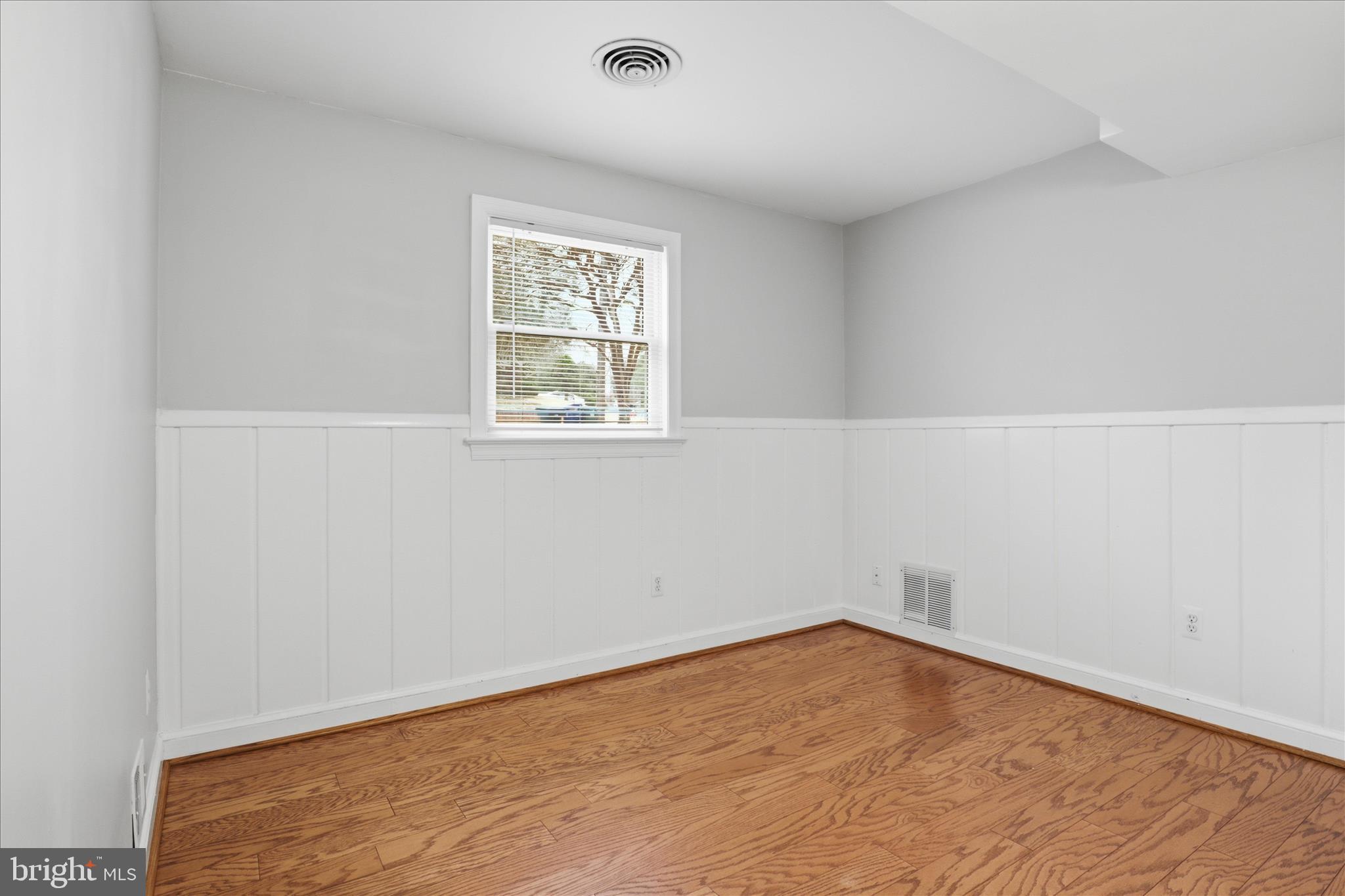 3936 N WAKEFIELD STREET