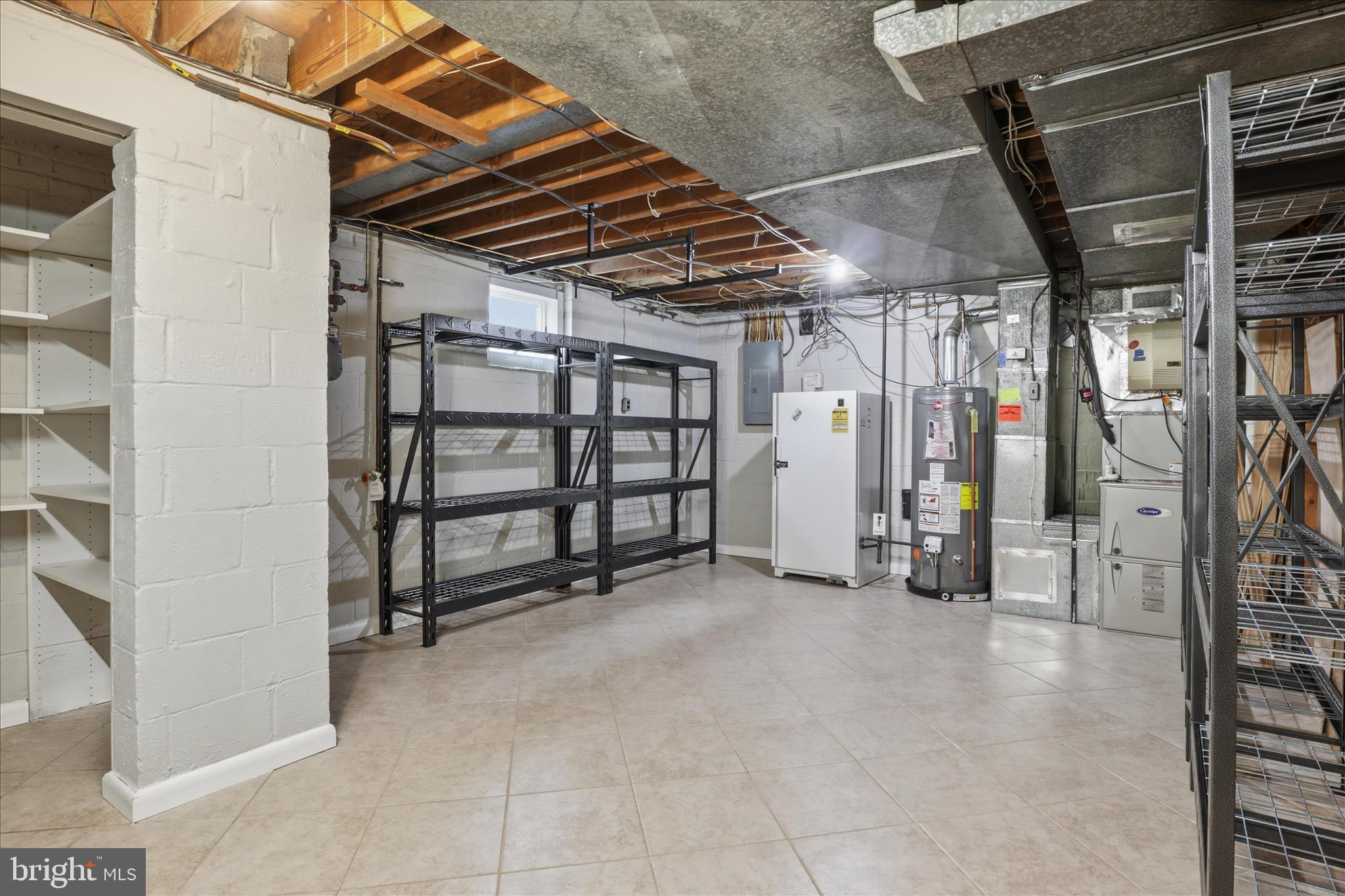 3936 N WAKEFIELD STREET