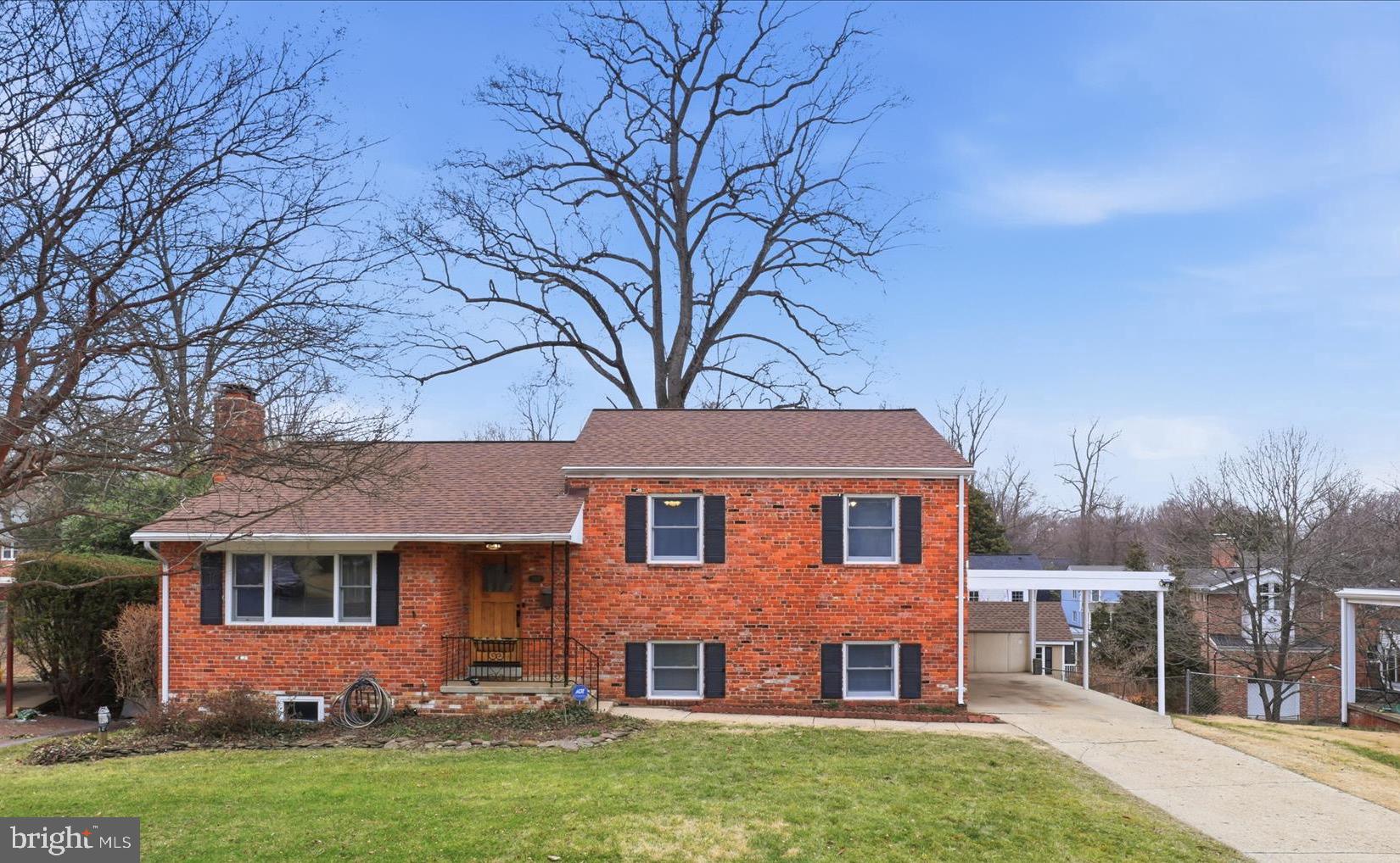 3936 N WAKEFIELD STREET