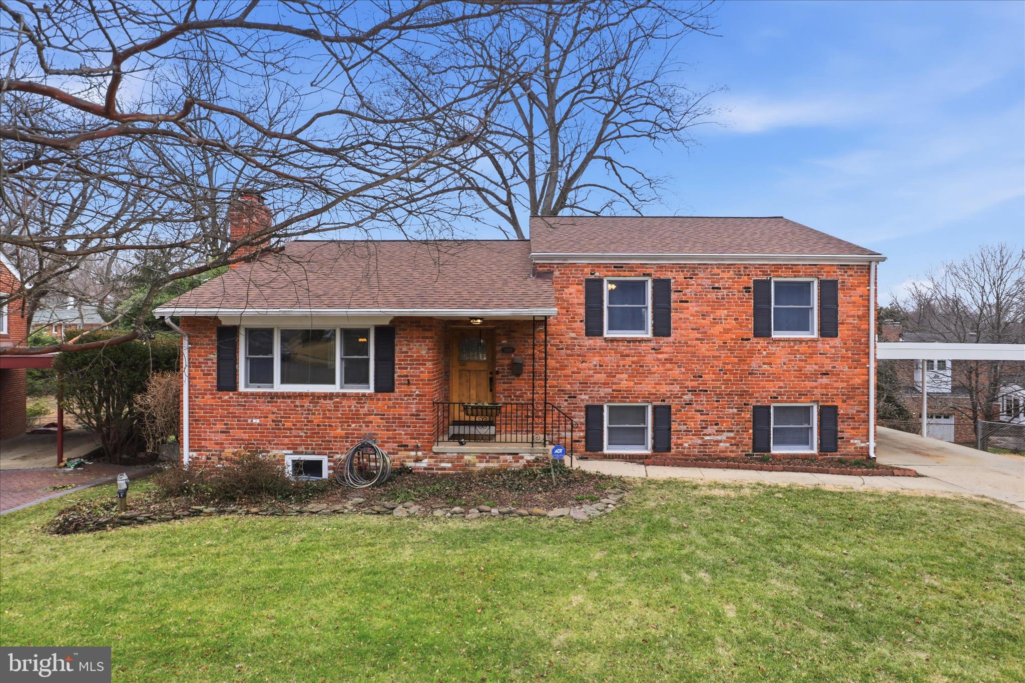 3936 N WAKEFIELD STREET