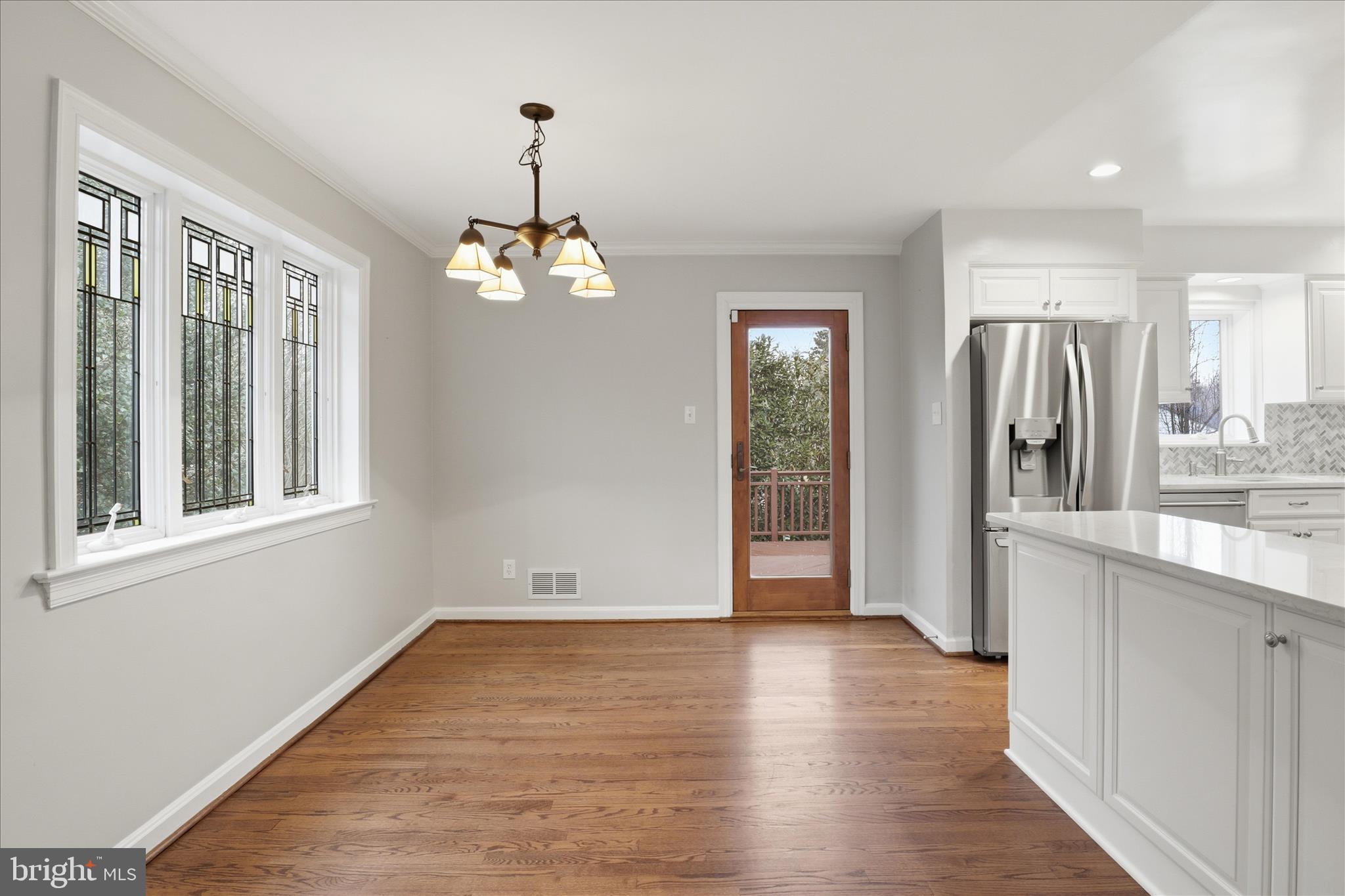 3936 N WAKEFIELD STREET