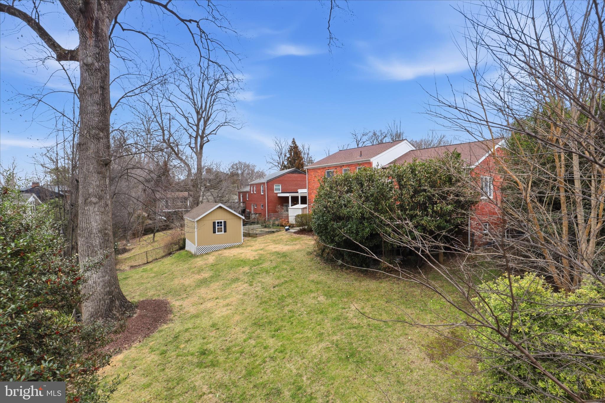 3936 N WAKEFIELD STREET