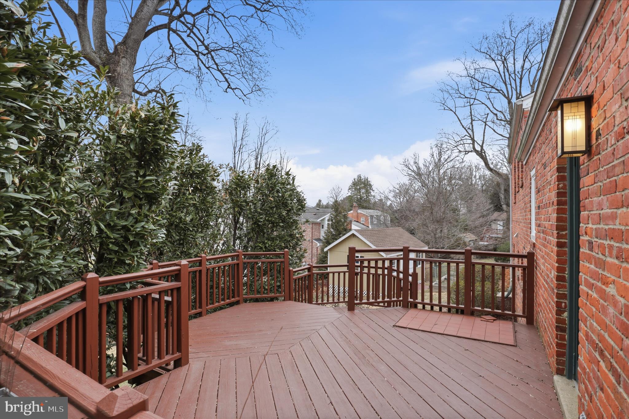 3936 N WAKEFIELD STREET