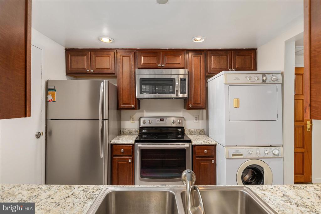 1530 KEY BOULEVARD 401