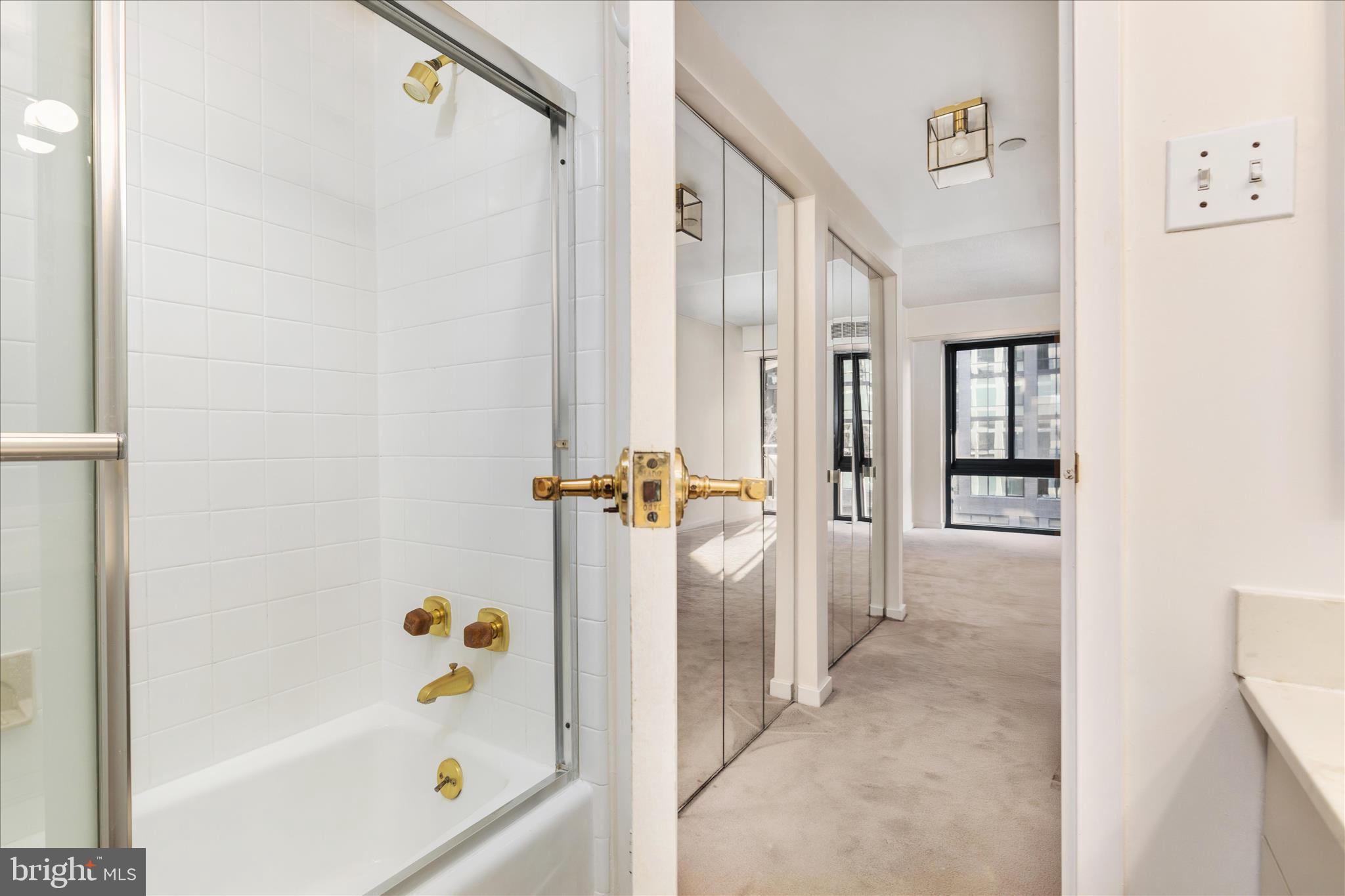 1530 KEY BOULEVARD 401