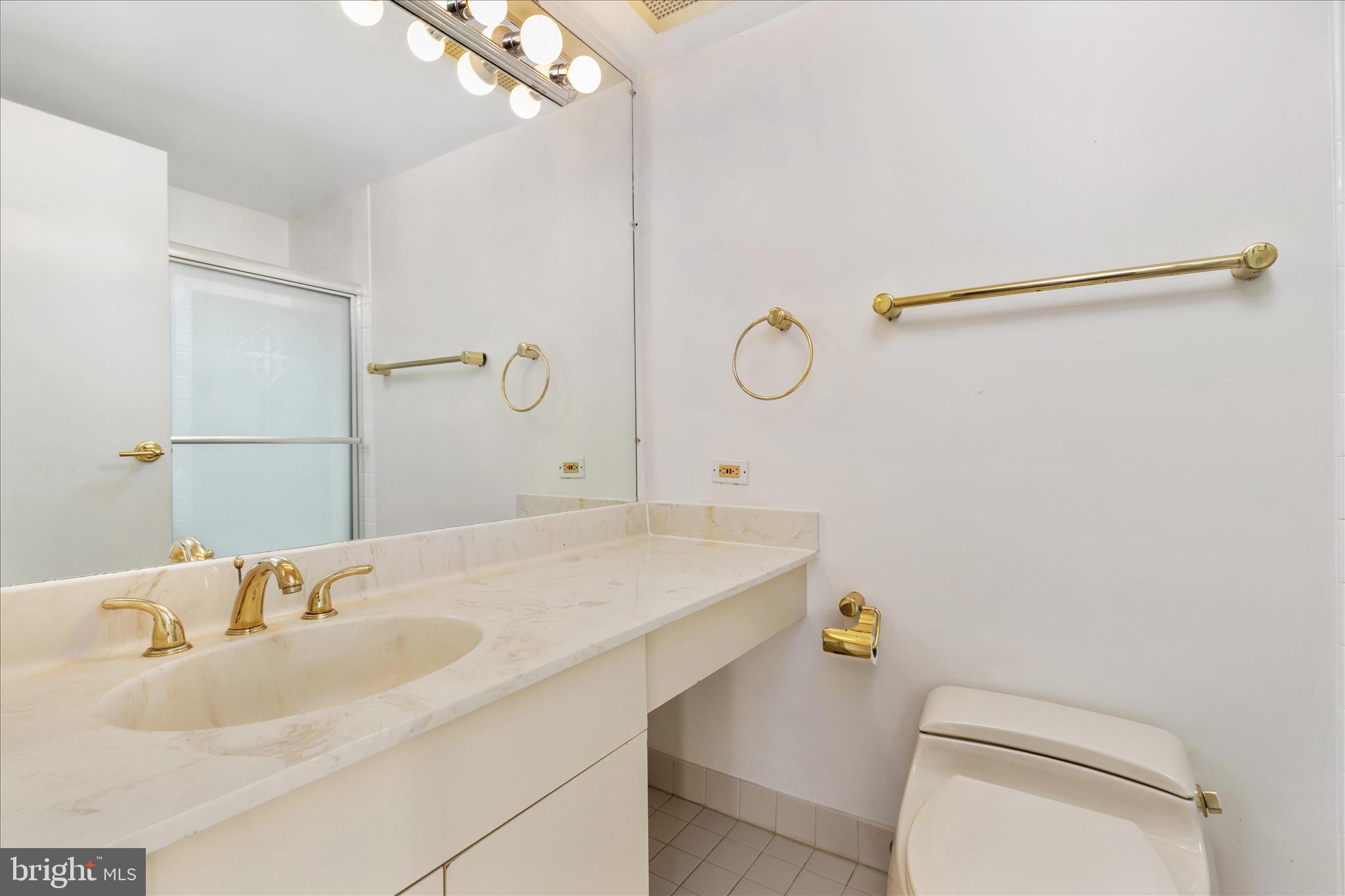 1530 KEY BOULEVARD 401