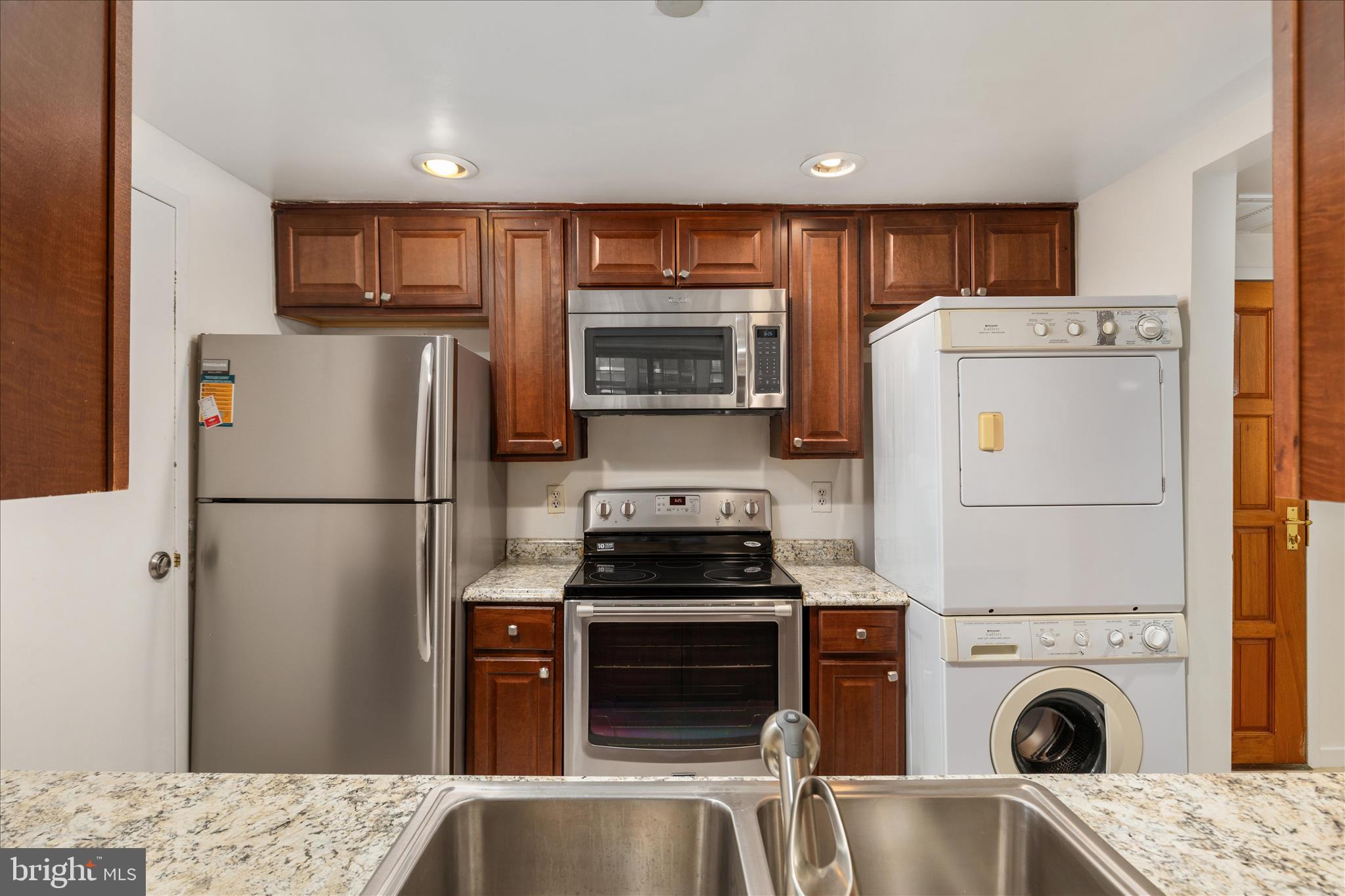 1530 KEY BOULEVARD 401