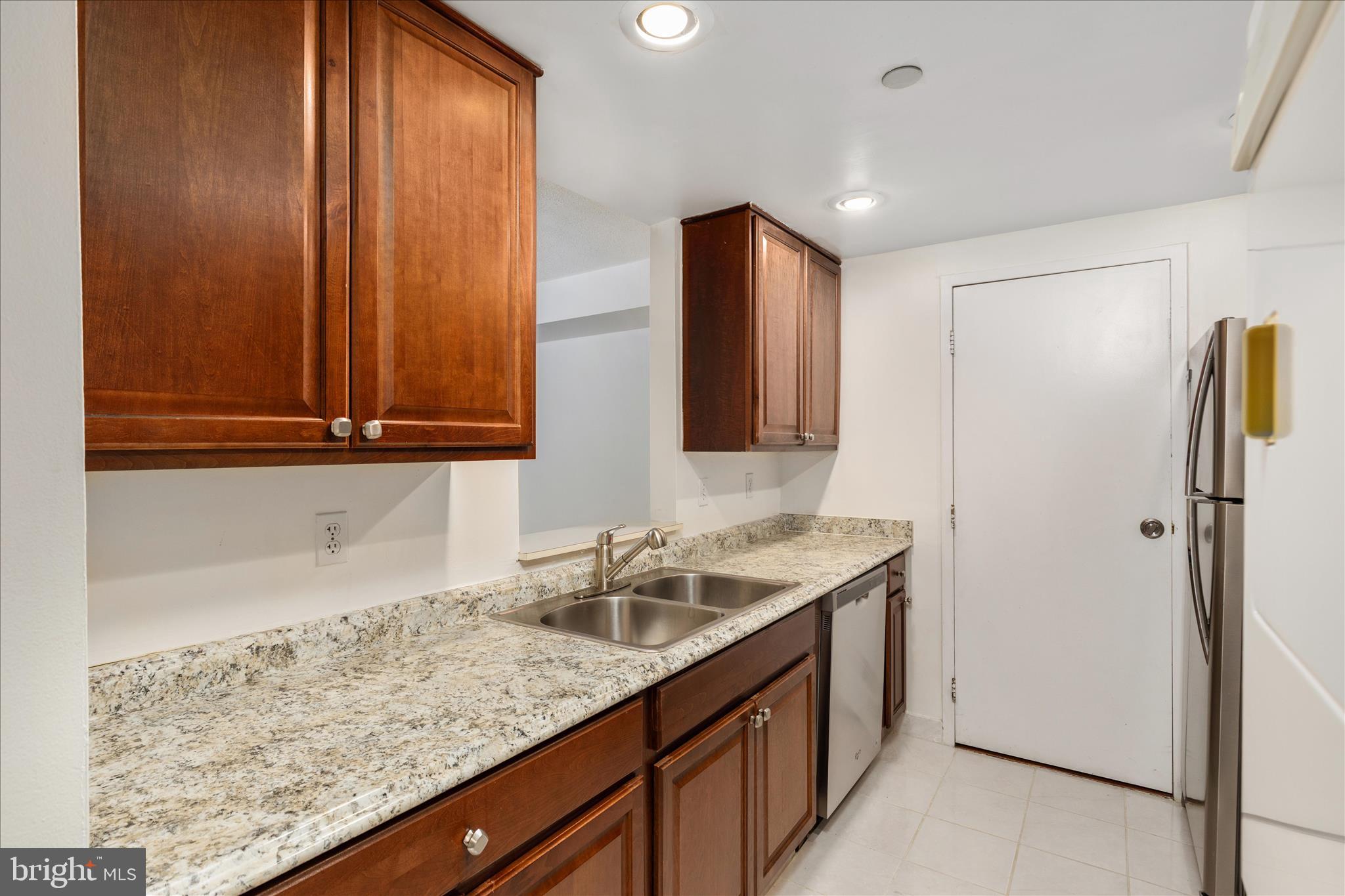 1530 KEY BOULEVARD 401
