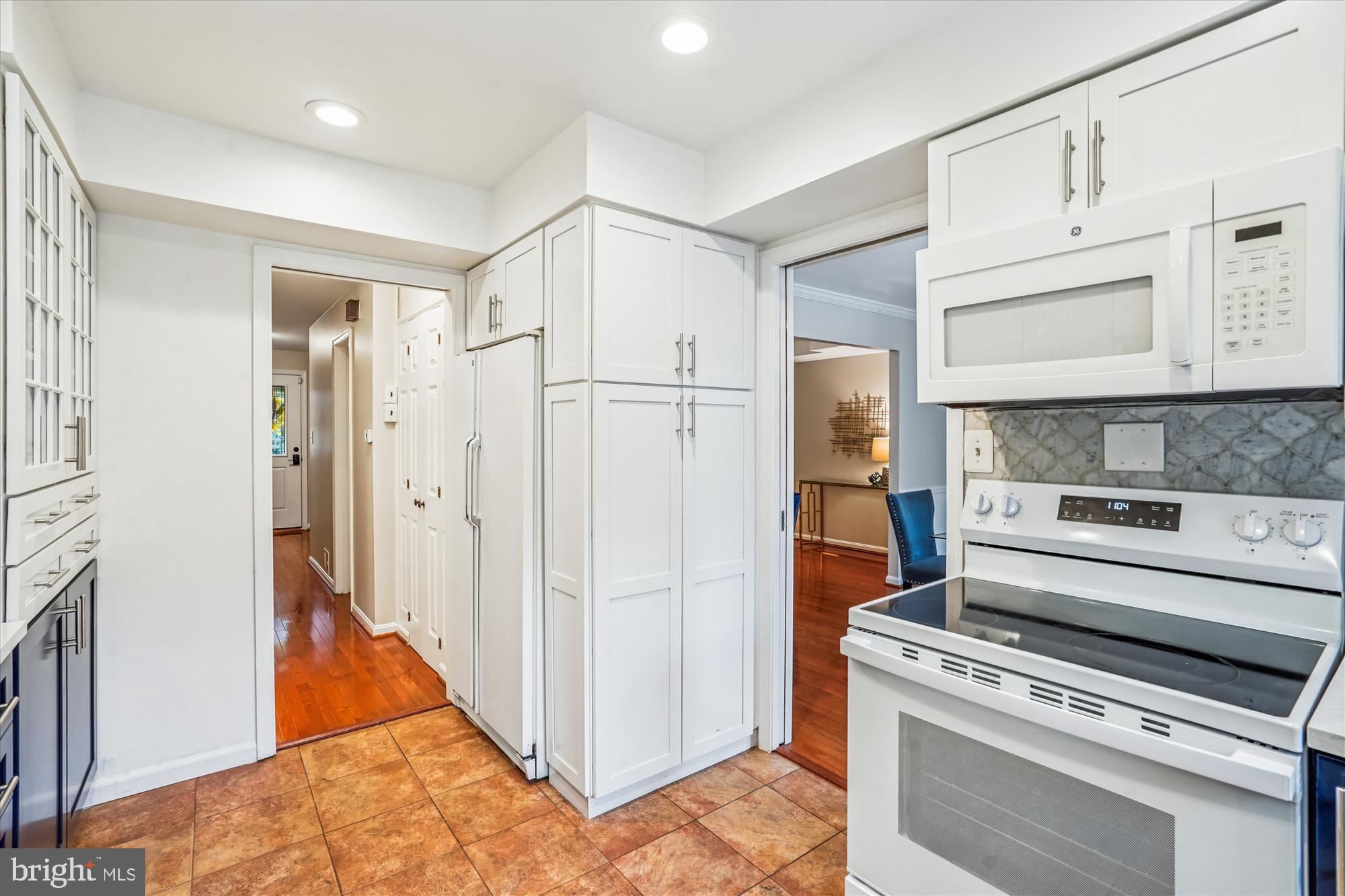 24 S ABINGDON STREET