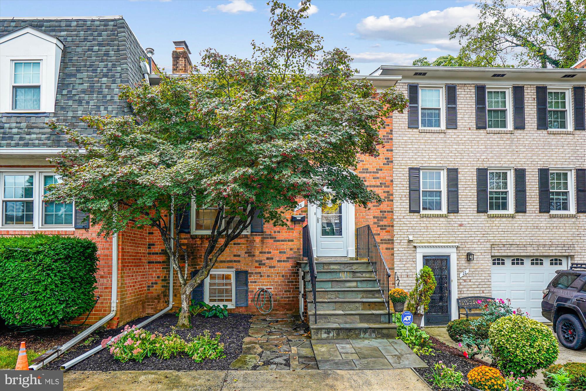 24 S ABINGDON STREET