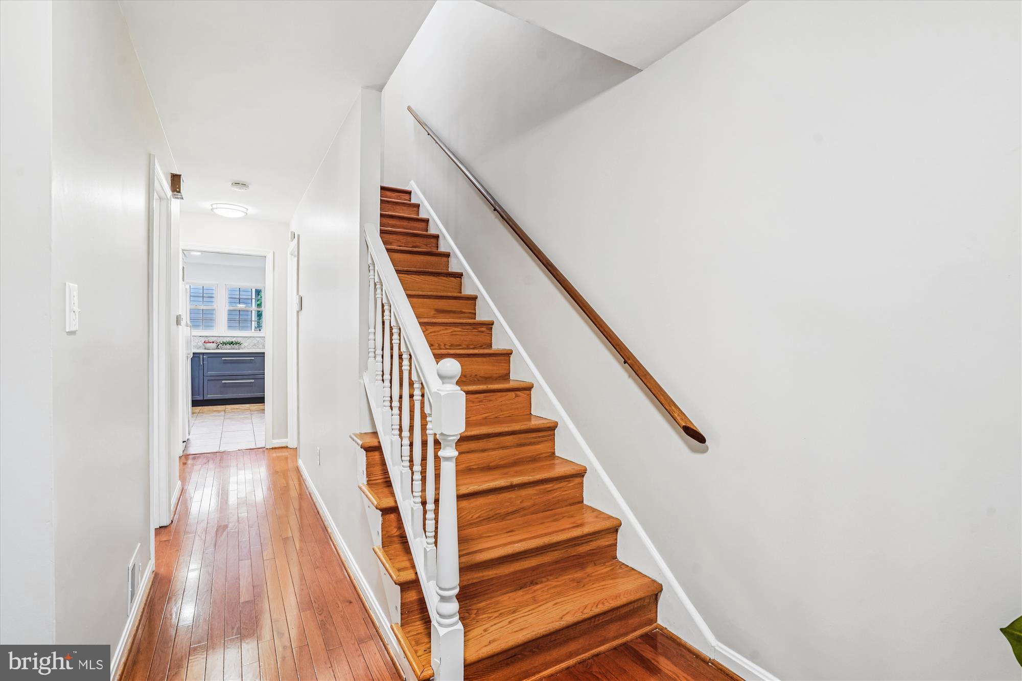 24 S ABINGDON STREET