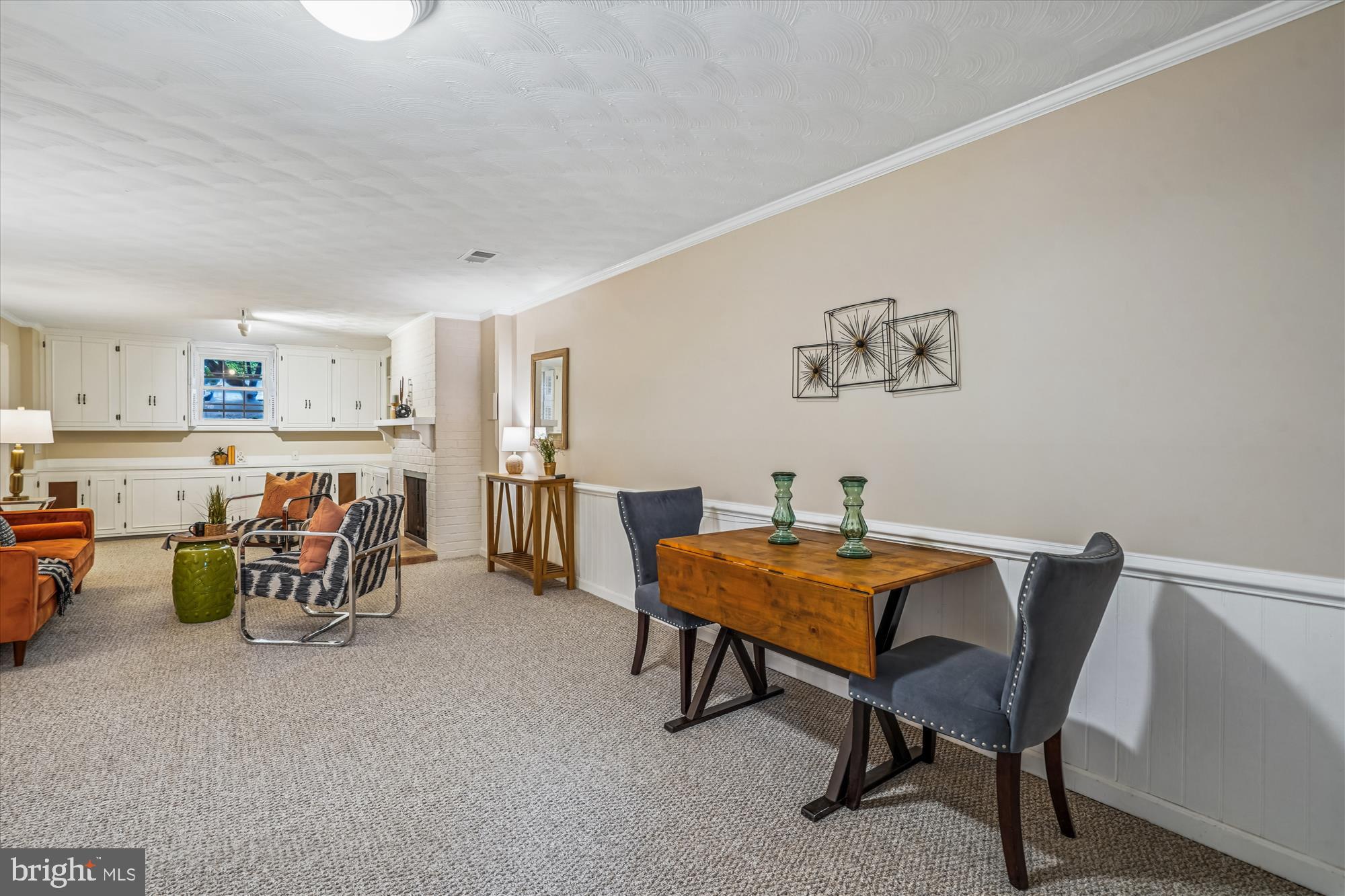 24 S ABINGDON STREET