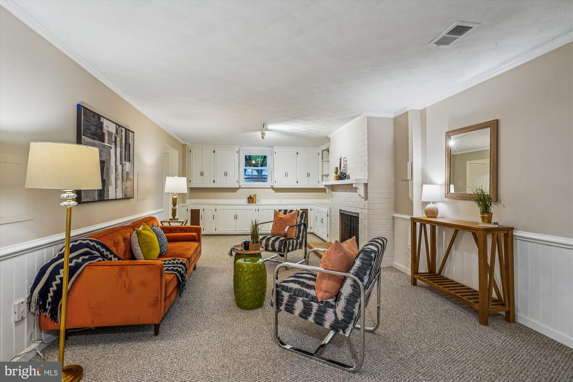 24 S ABINGDON STREET