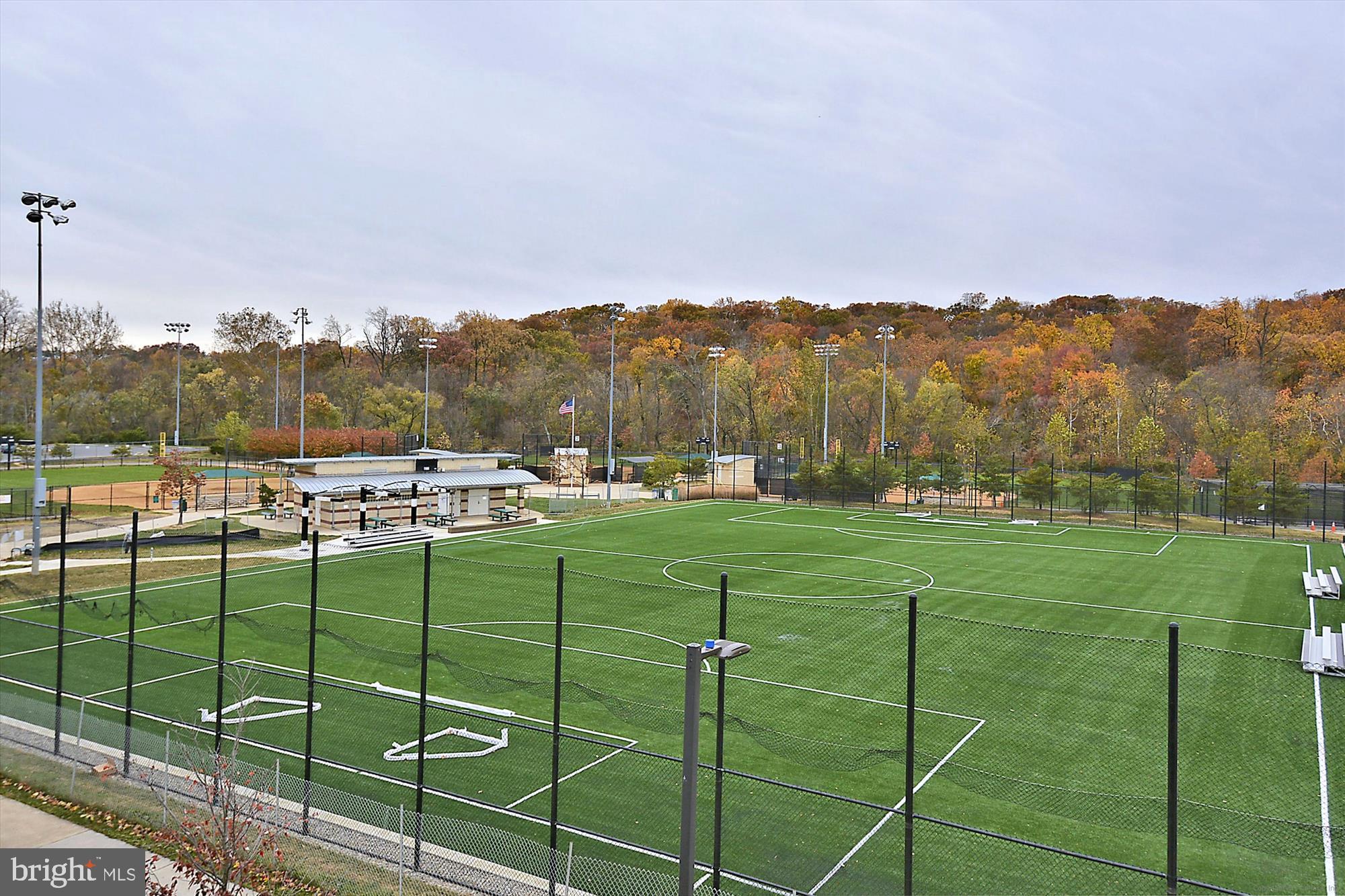 24 S ABINGDON STREET