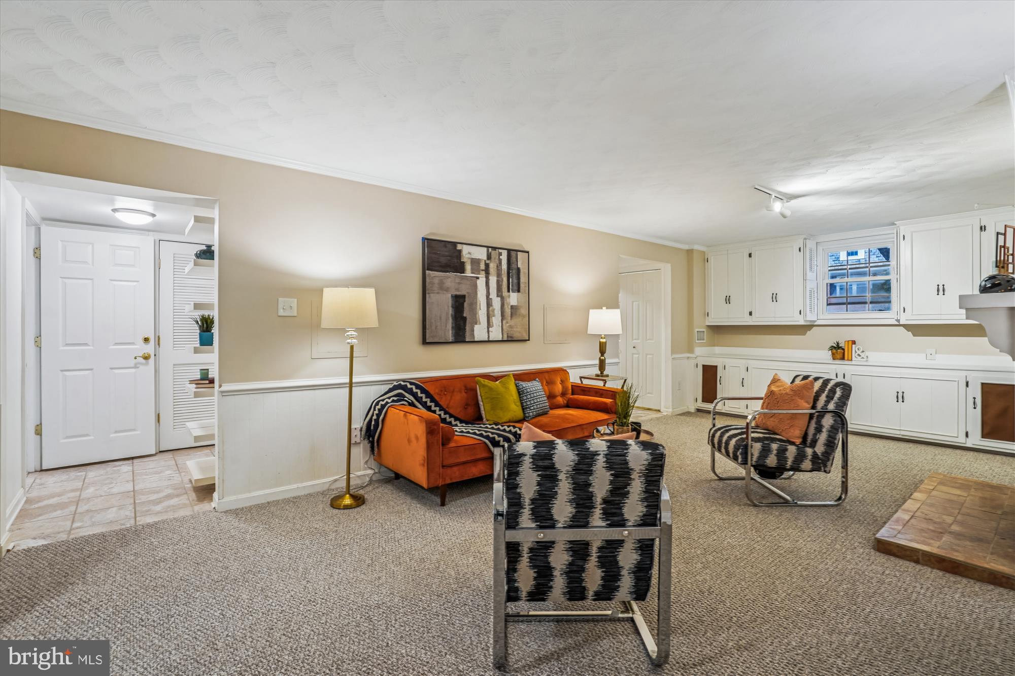 24 S ABINGDON STREET