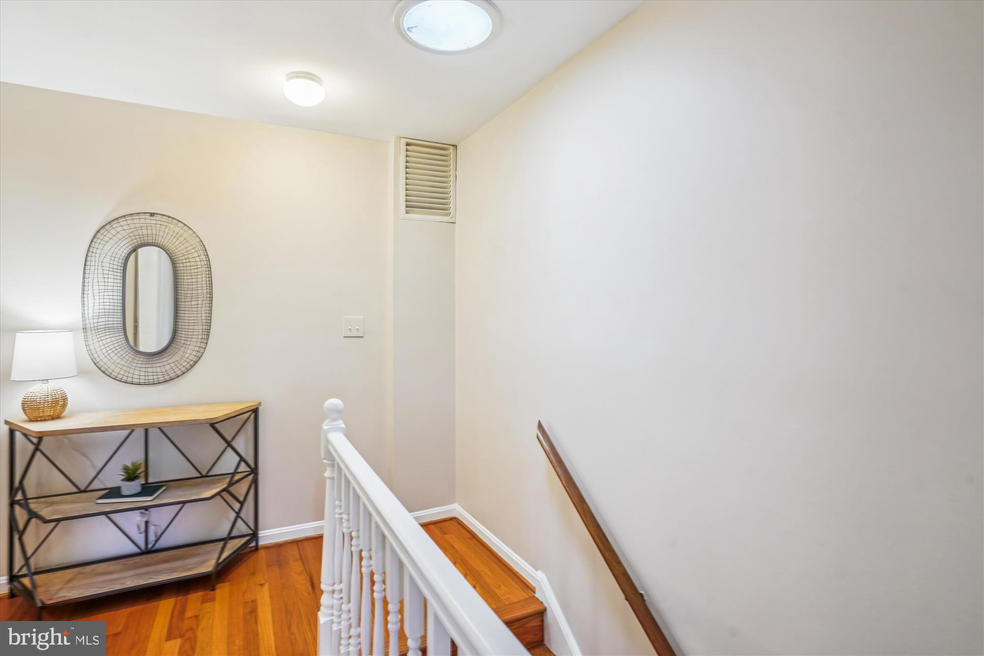 24 S ABINGDON STREET