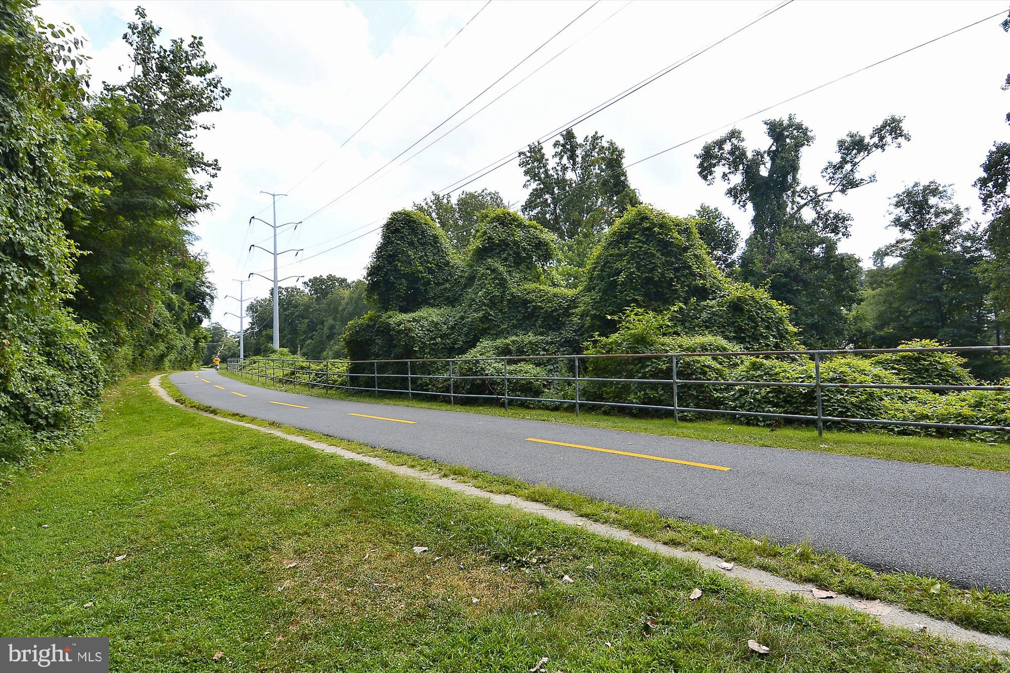 24 S ABINGDON STREET