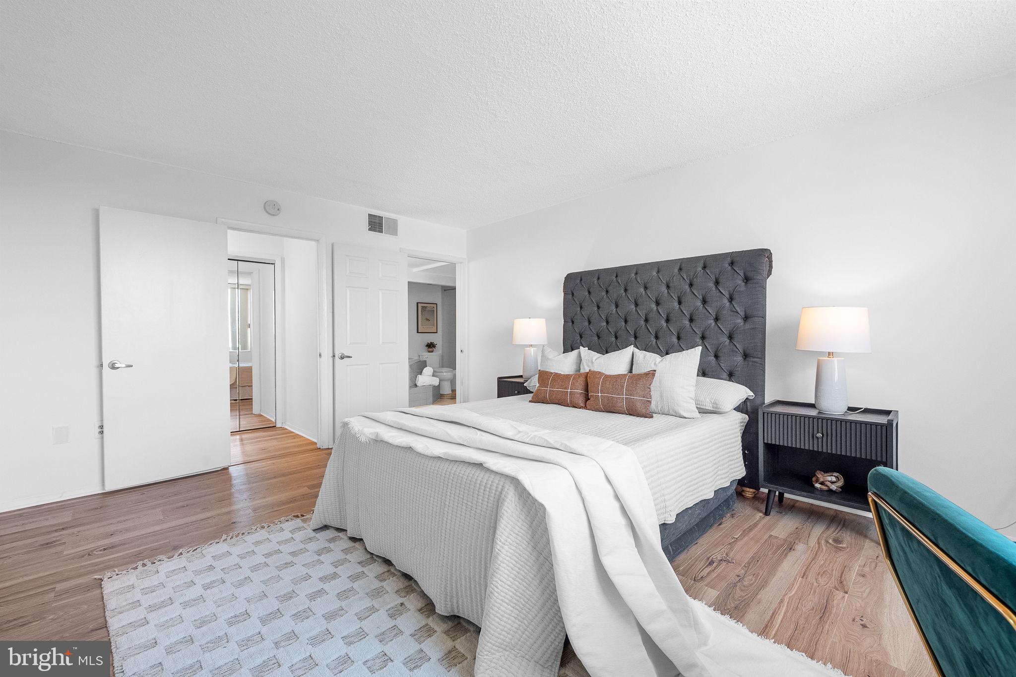 1515 S ARLINGTON RIDGE ROAD 703