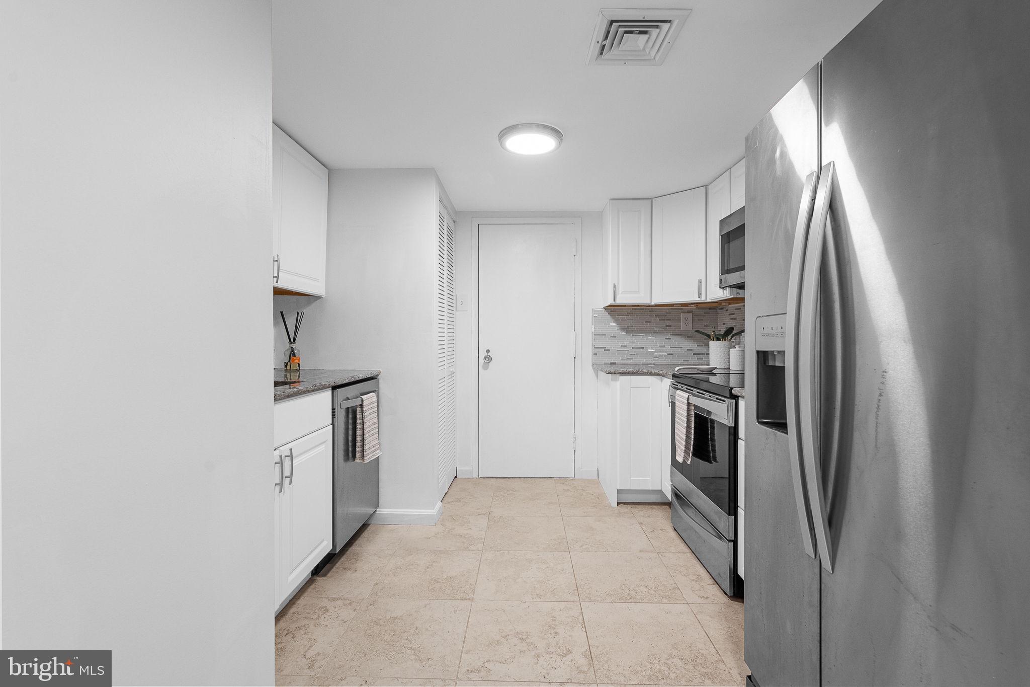 1515 S ARLINGTON RIDGE ROAD 703