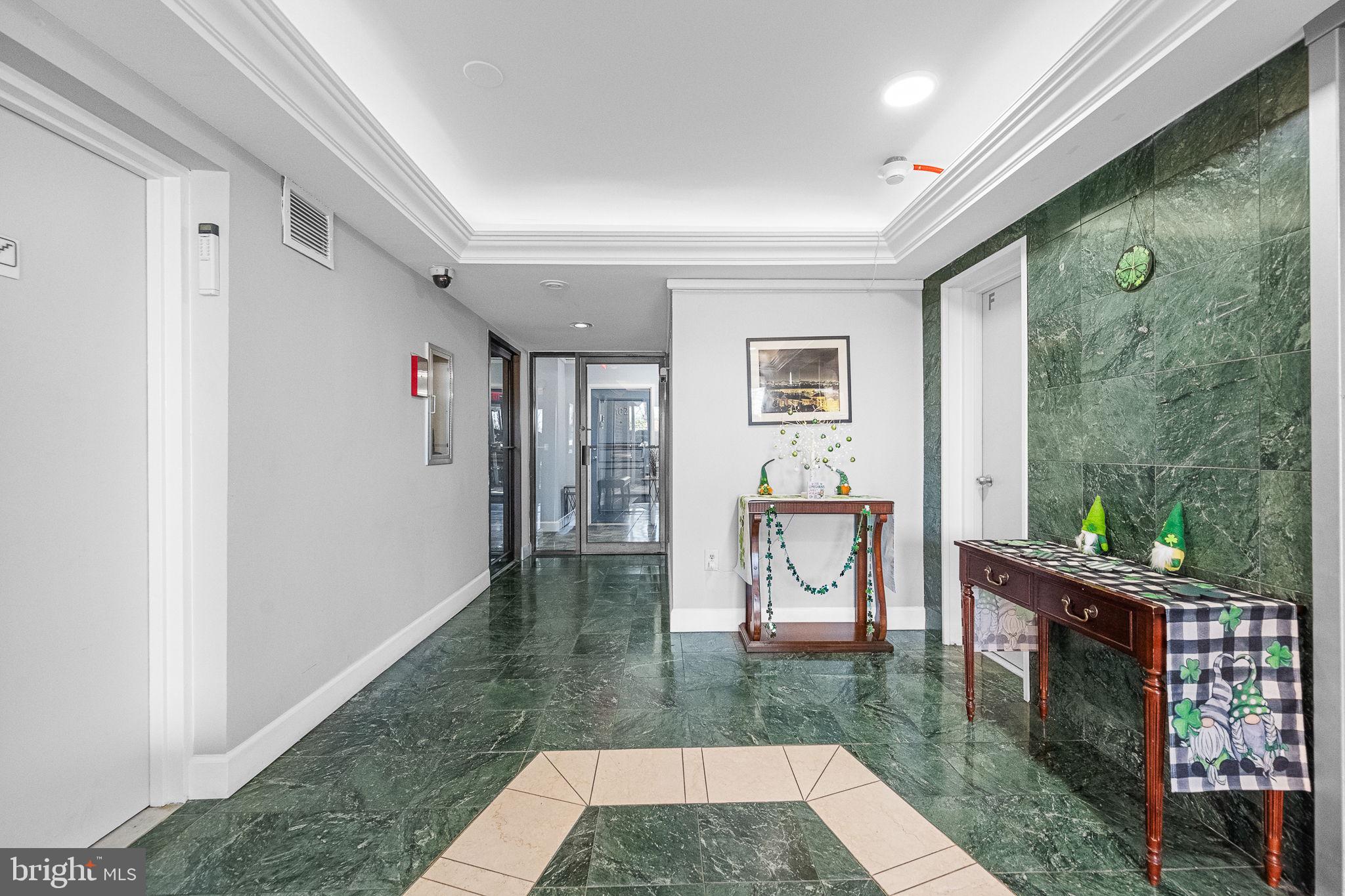 1515 S ARLINGTON RIDGE ROAD 703